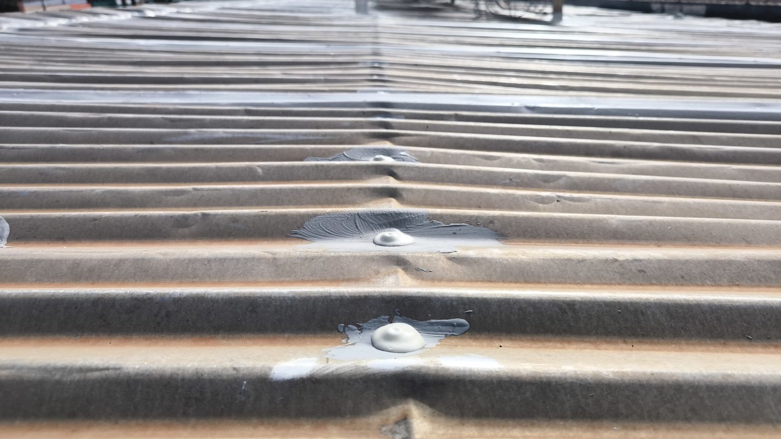 Encapsulamento de parafusos de fixação com MK Proof