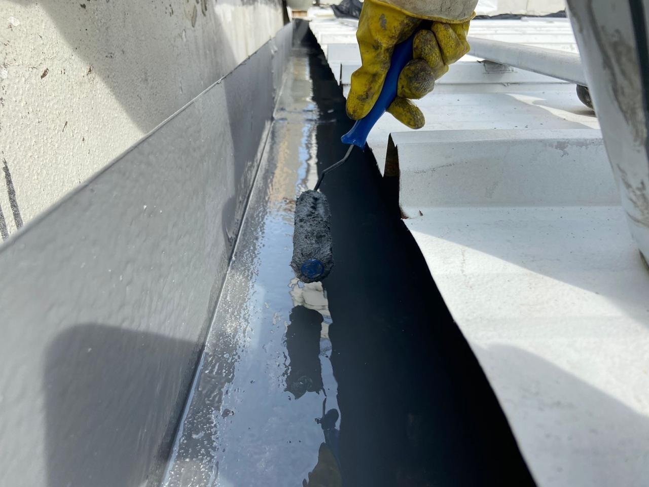 Aplicação do Ureflex Calhas em obra industrial